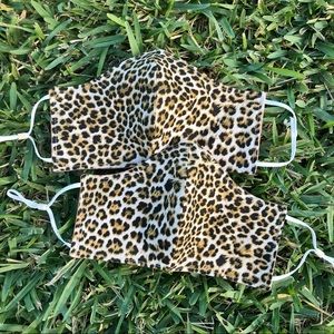 🐆 animal/leopard print adult face mask - one (1)